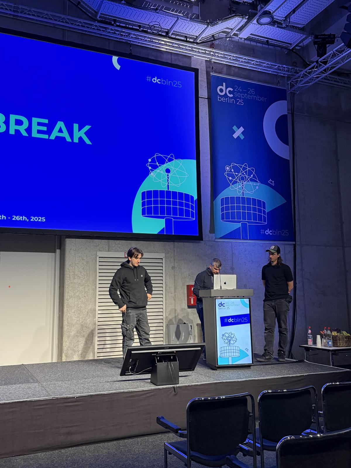 The BREAK screens on the main stage