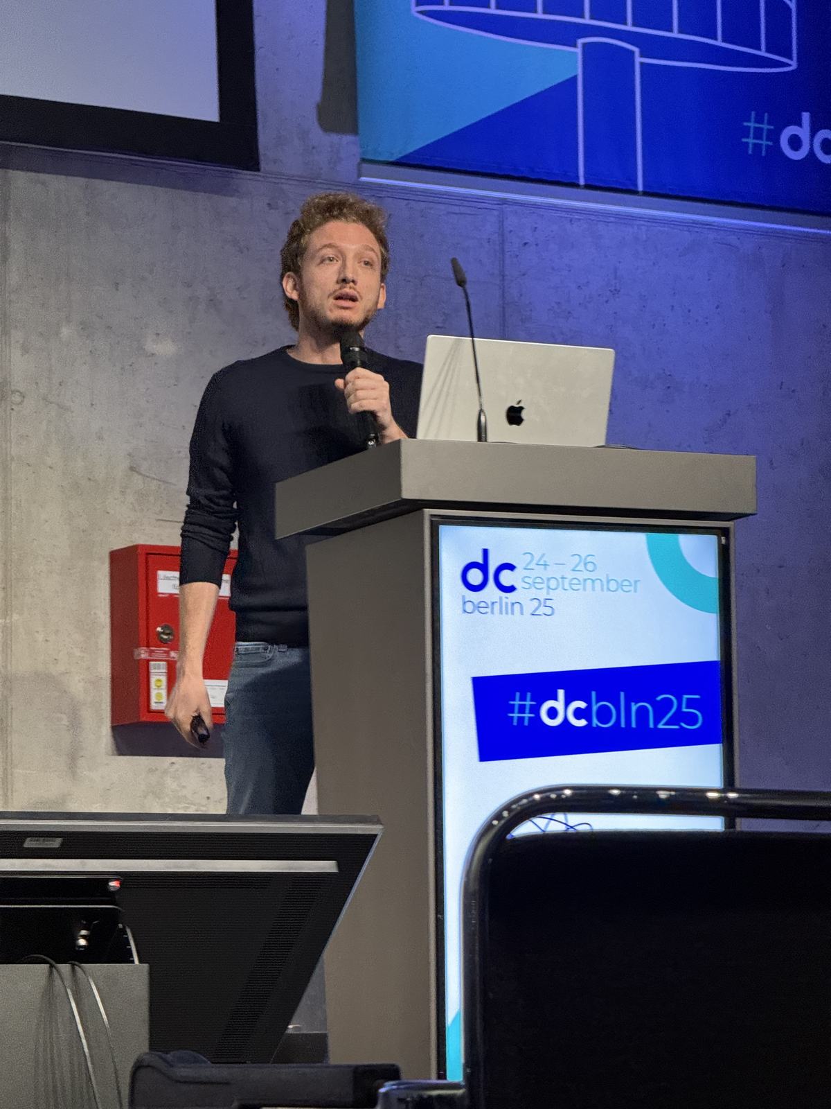 Salvatore Matrisciano speaking at the droidcon podium