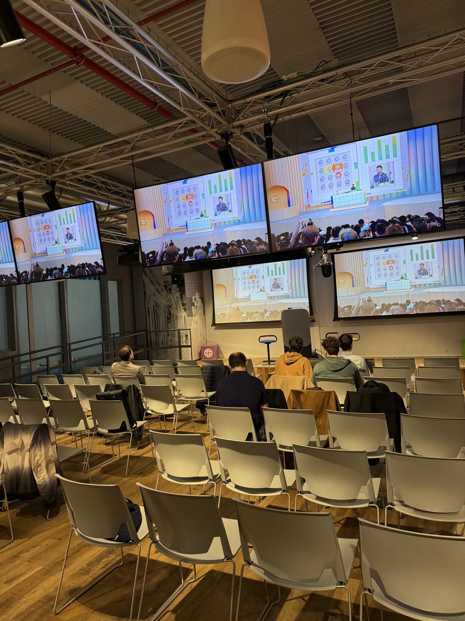 The room during the keynote seen from the side