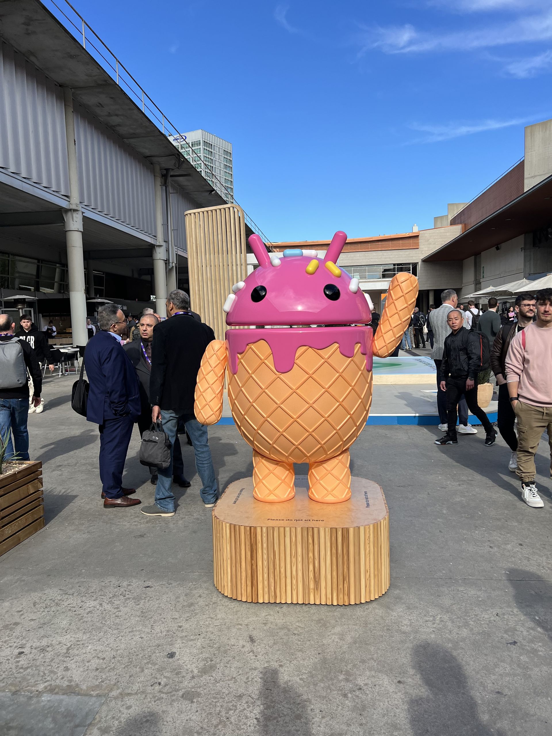 Android statue shaped like a scoop of ice cream in a cone