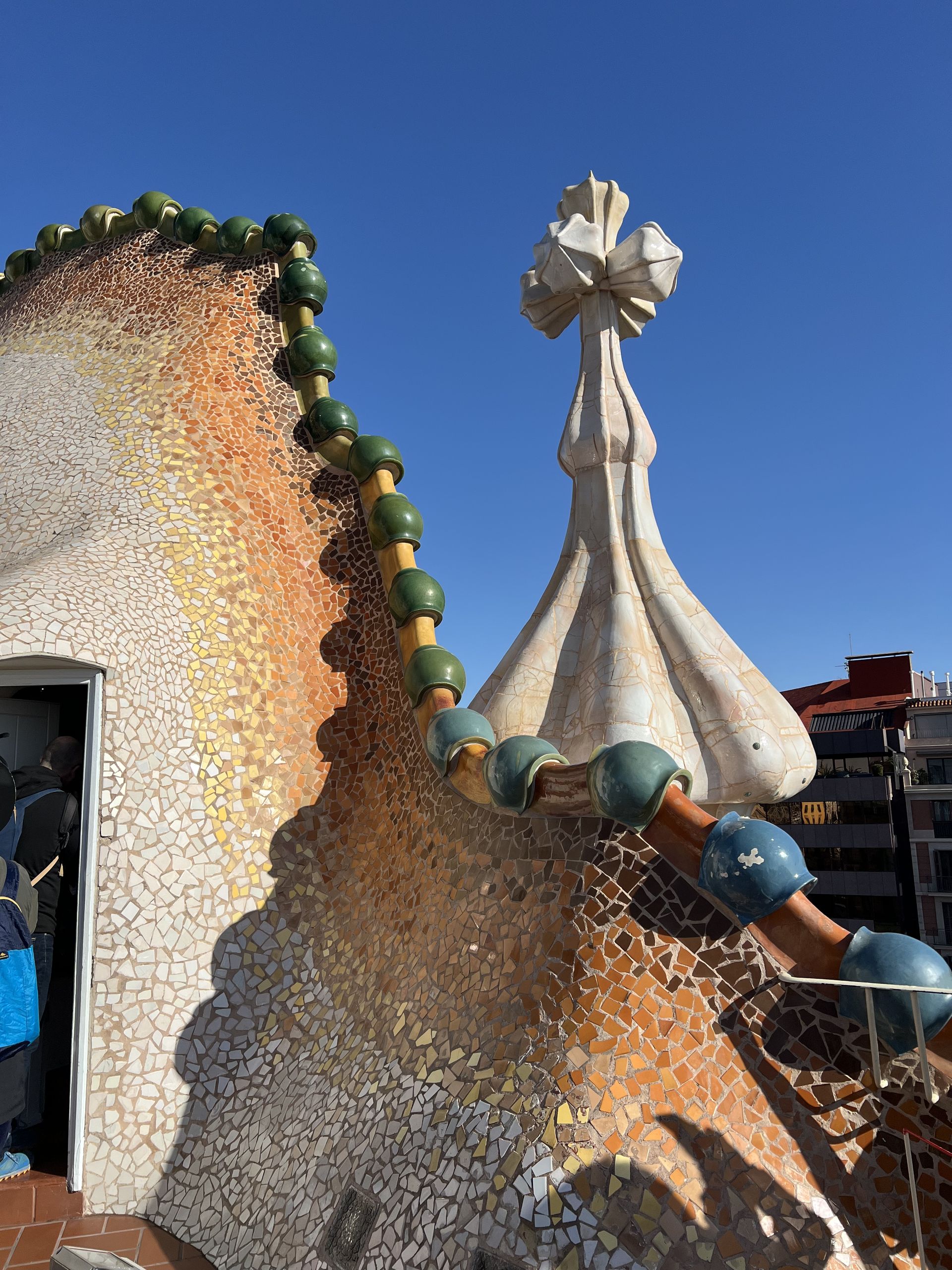 Close-up of the ceramic scales on the roof of Casa Batlló